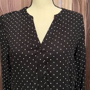 Old Navy black and white polka dot blouse